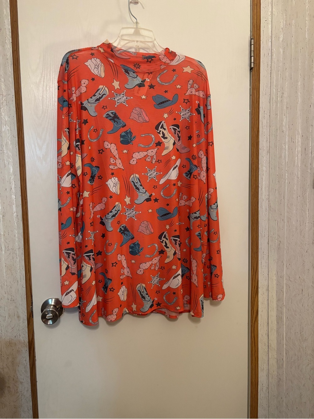 Women’s Long Sleeve Crewneck Top in Coral with Western Print